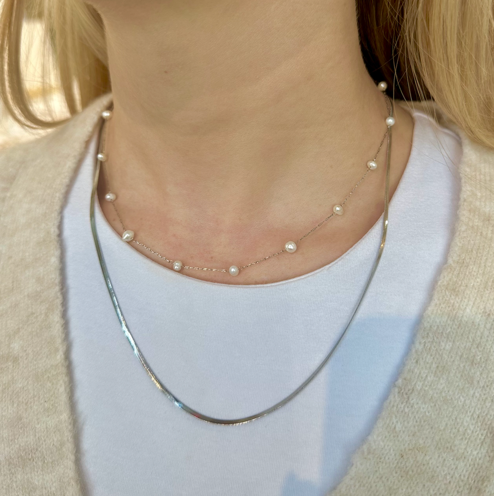 
            
                Load image into Gallery viewer, Camille Pearl Necklace - Silver
            
        
